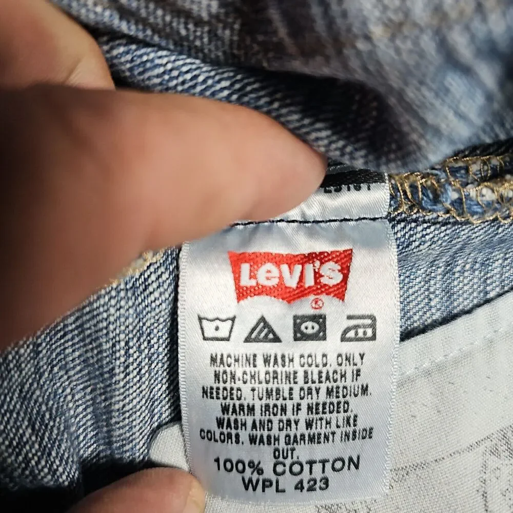 Levi’s Men’s 501 Straight Leg Button Fly Jeans Med Wash Blue 38x34 (39x35.5) - Picture 8 of 9